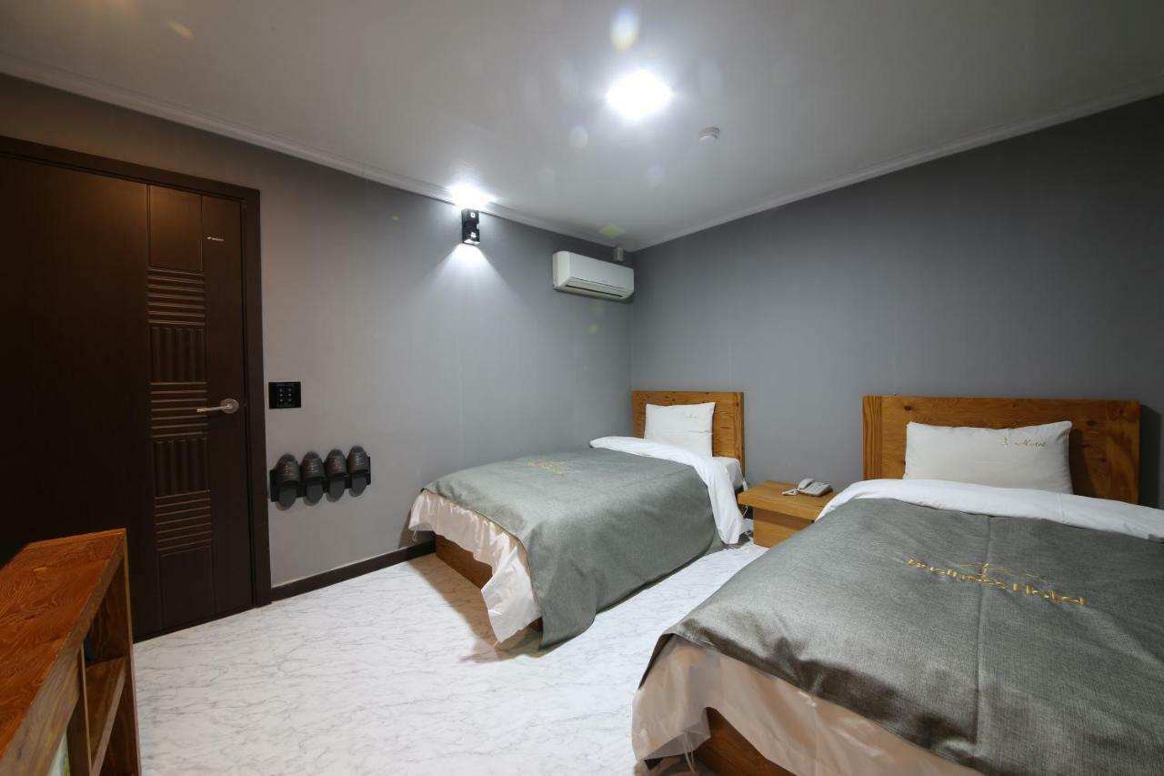 Gung Hotel Чонджу Екстер'єр фото